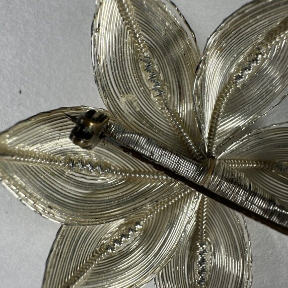 Silver Wire Mesh Six Leaf Flower - Picture 4 of 10